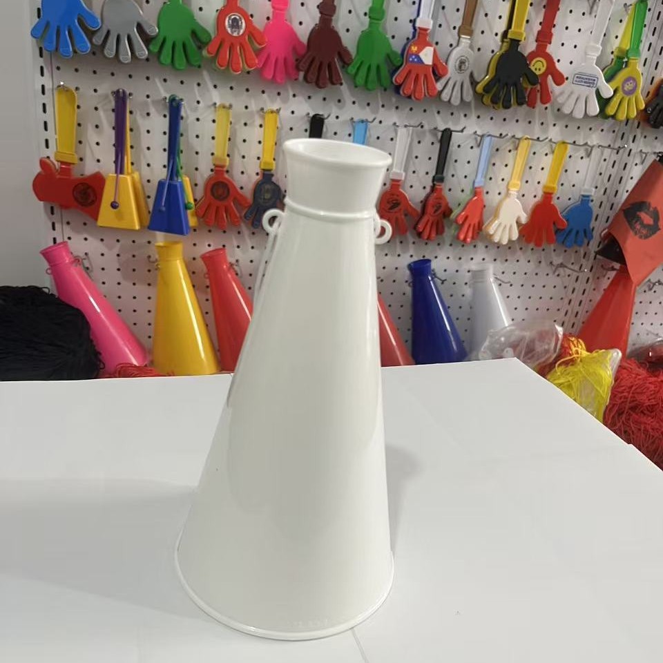 Cheering megaphone - Image 6